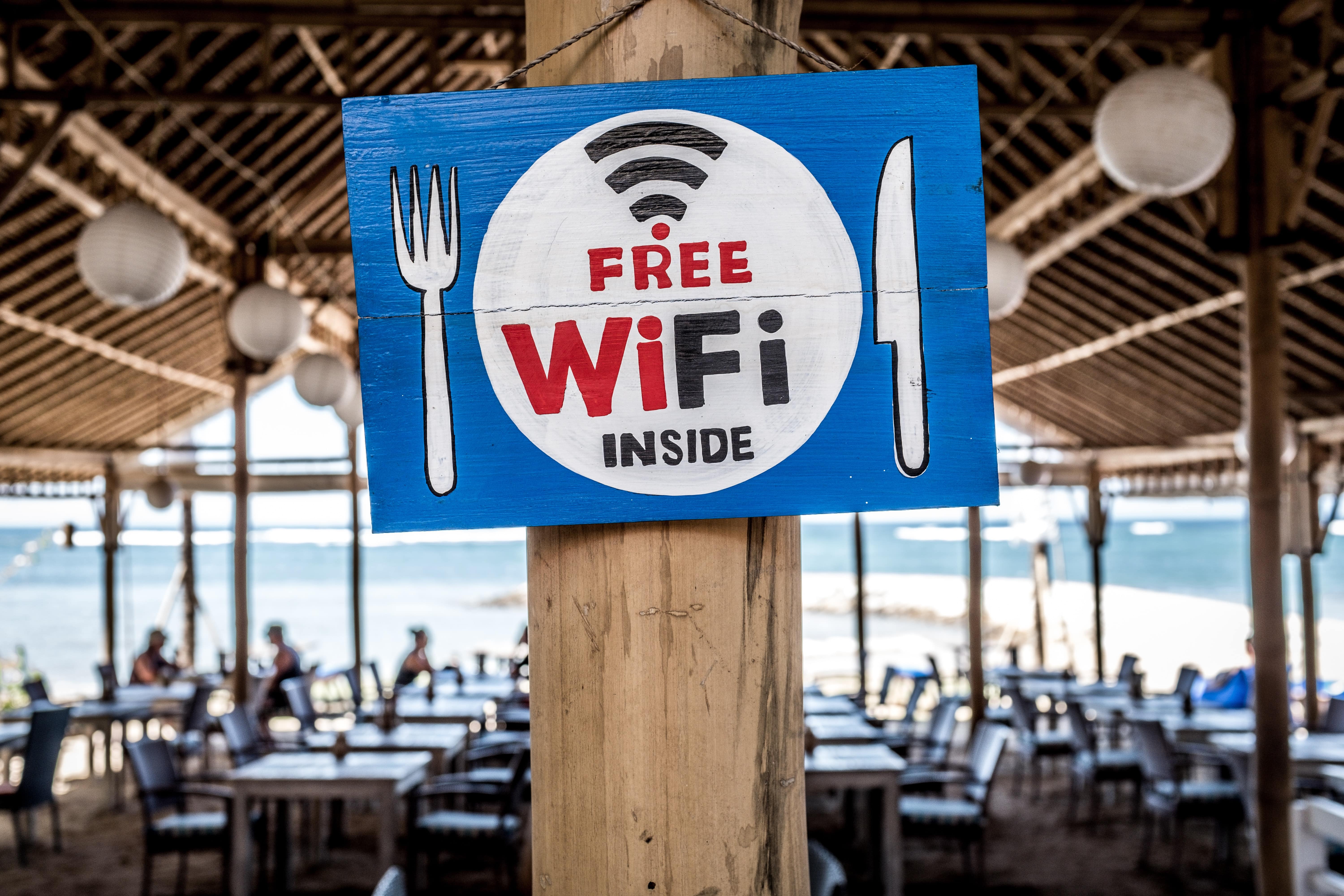 Infografía - Wifi Gratis en los principales aeropuertos Europeos